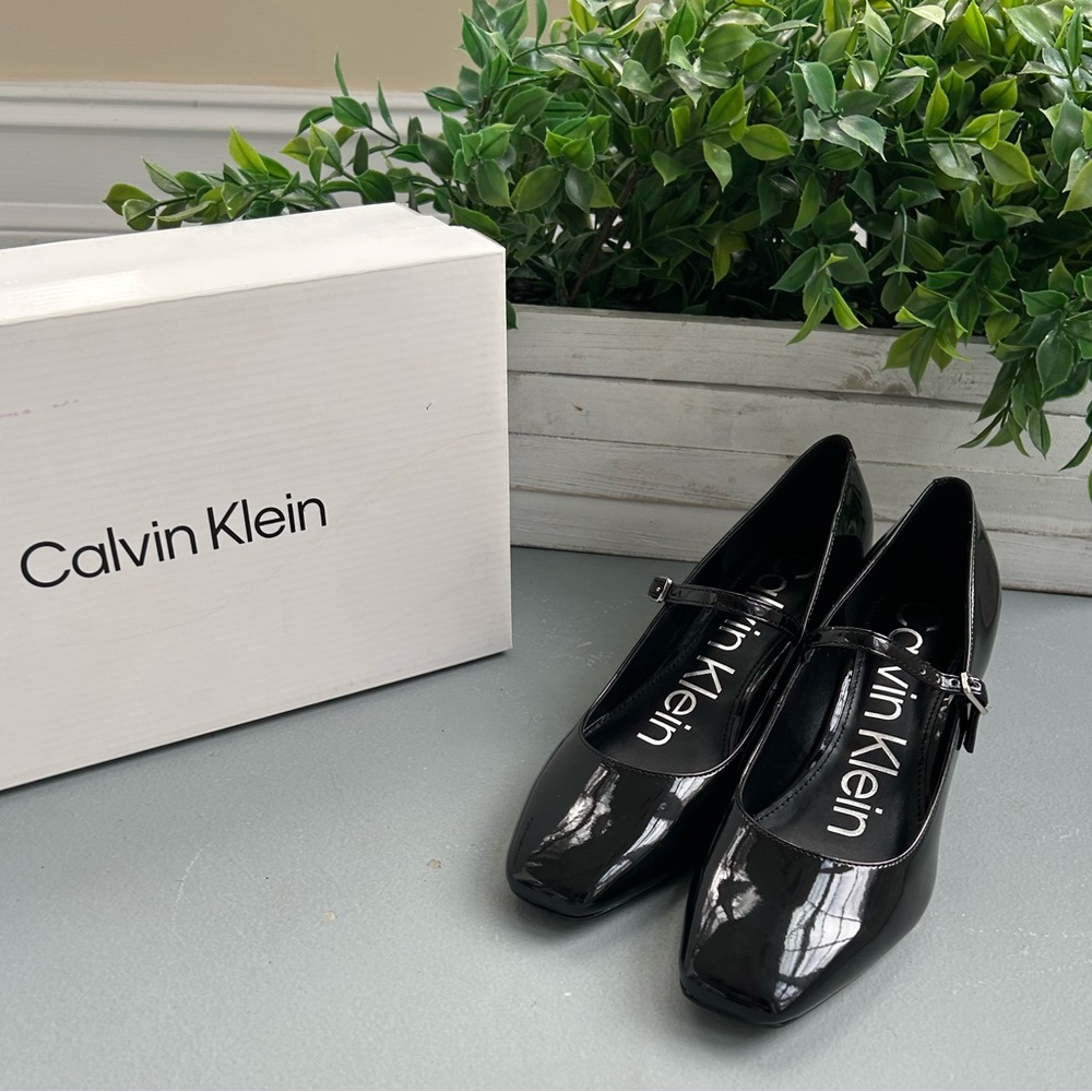 Calvin Klein Marlay Pumps – Black Patent – Size 6 – New in Box